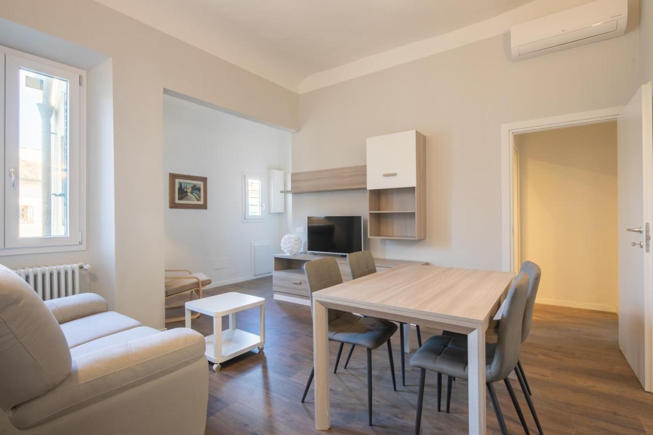 Indipendenza House *